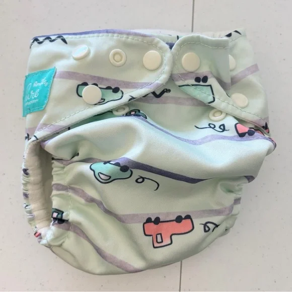 Pampers Pure Hybrid Cloth Diapers New/Never Used. Comes with 12. OS.